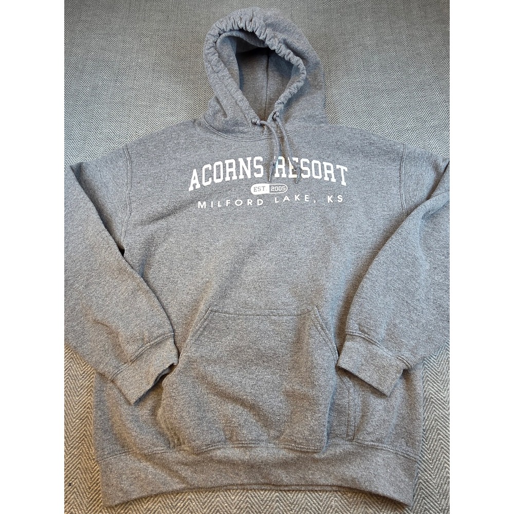 Gildan Heavy Blend Acorns Resort Milford Lake KS Gray Graphic Hoodie Mens M